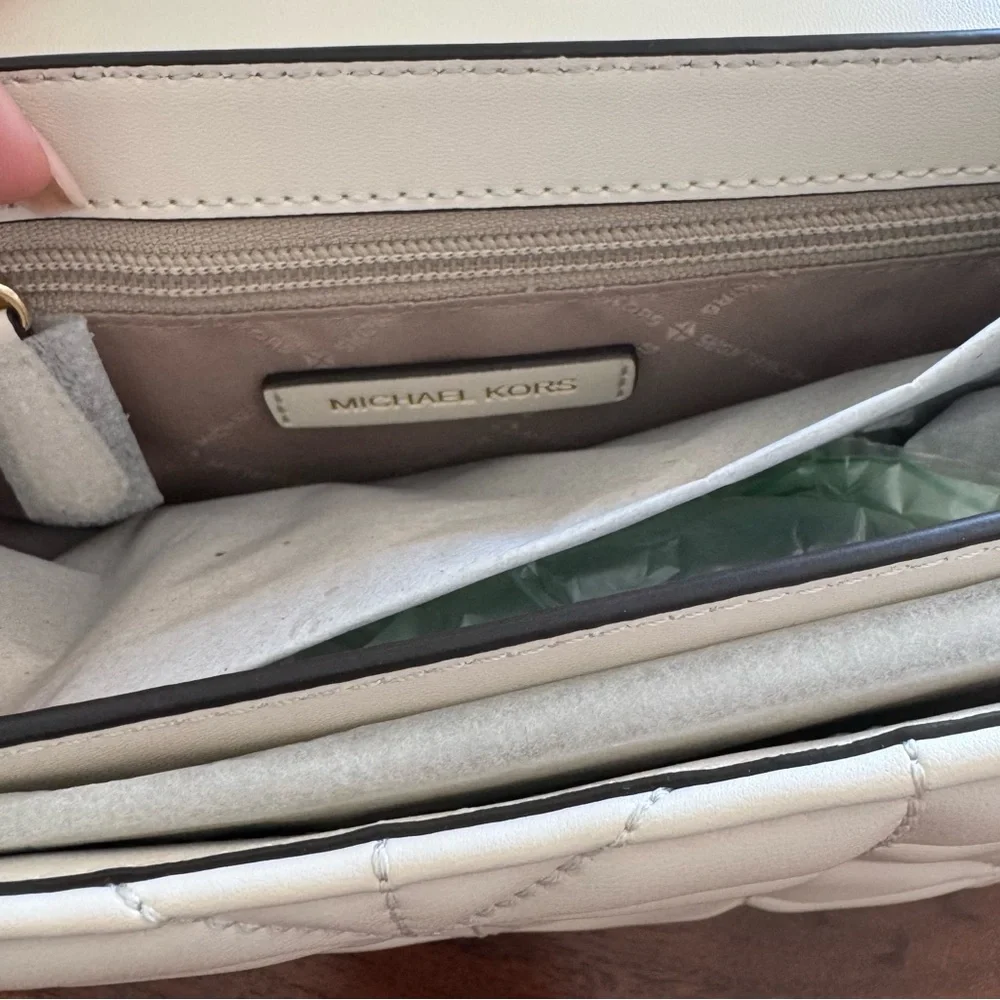 NWT Michael Kors LT Cream Quilted Leather ABBOT MD Flap Chain Link Crossbody - Picture 5 of 9